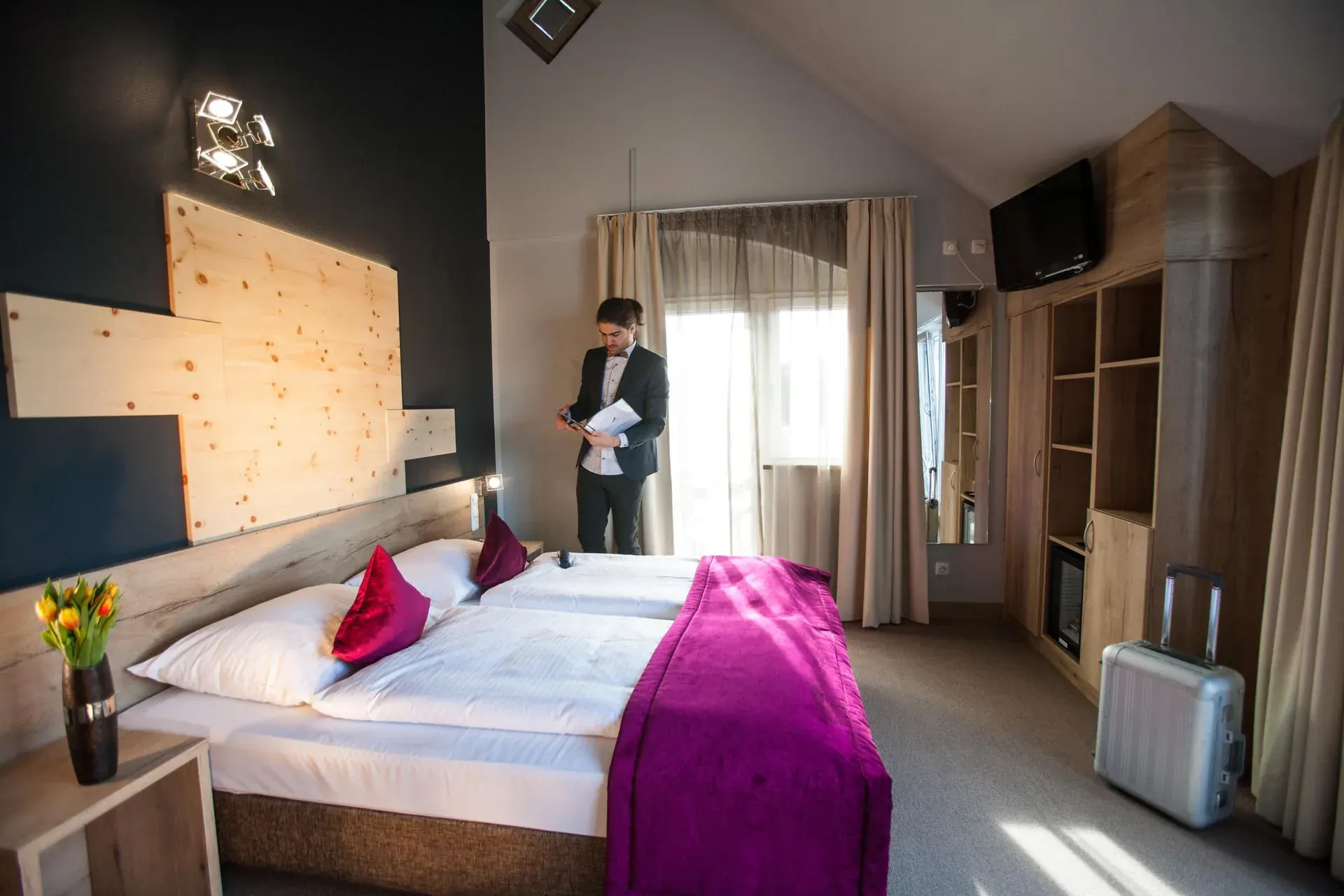 Serviced apartment with kitchenette